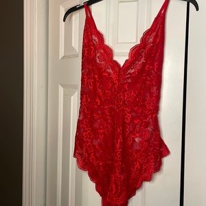 M lace bodysuit